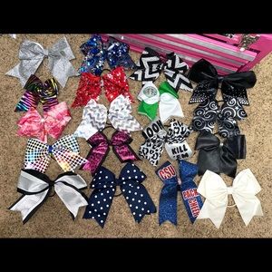 Cheer bows 🎀